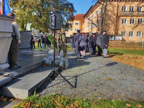 6d569f17-5c55-49c3-b98e-2db917a566d2