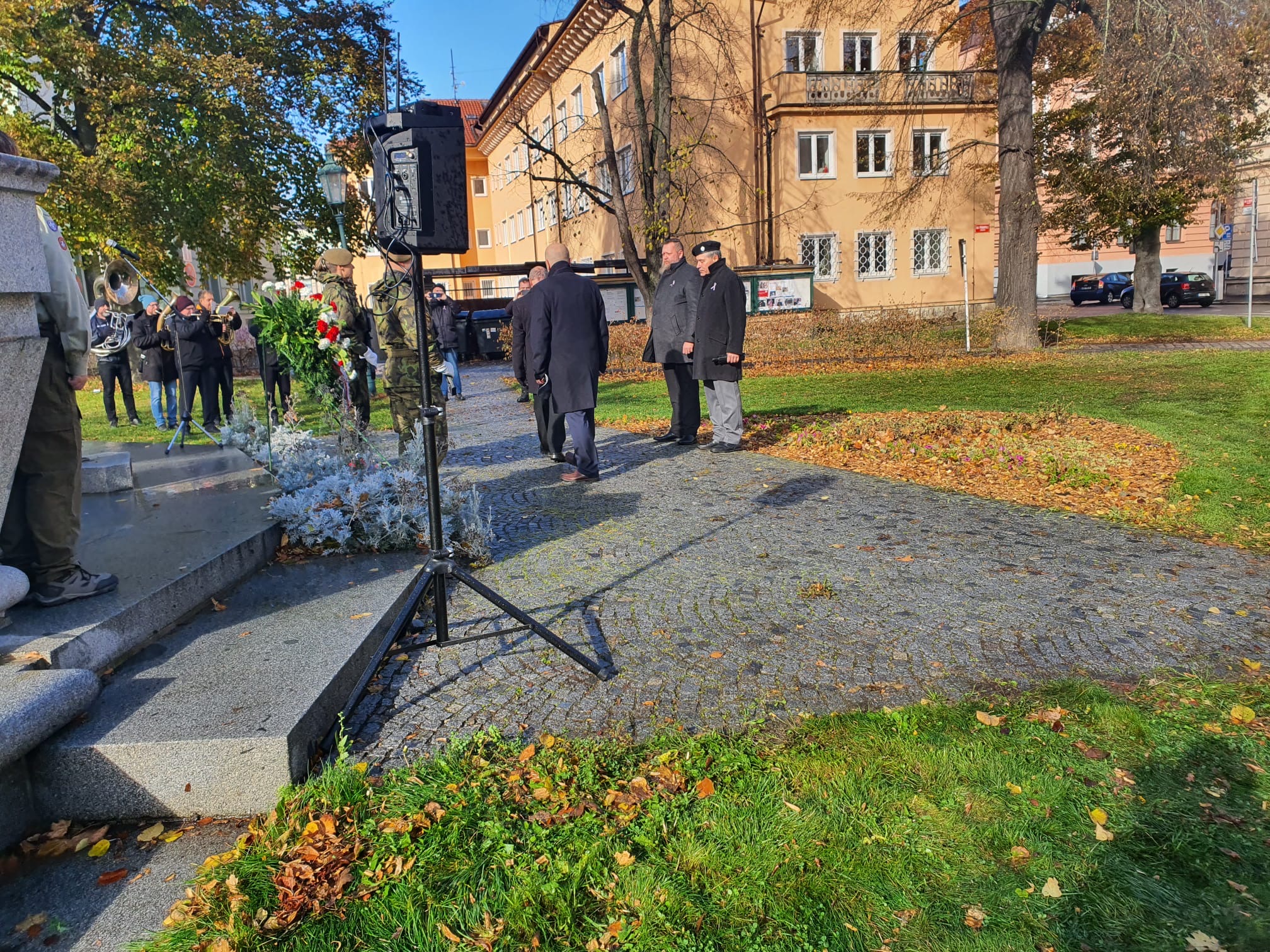 21b2a586-4465-4bcf-894a-50f994d9e33f