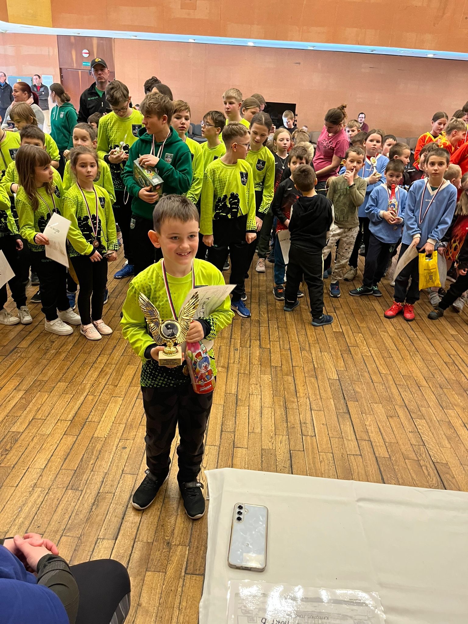 2d031e6b-18e3-4216-8c43-2633ff246176