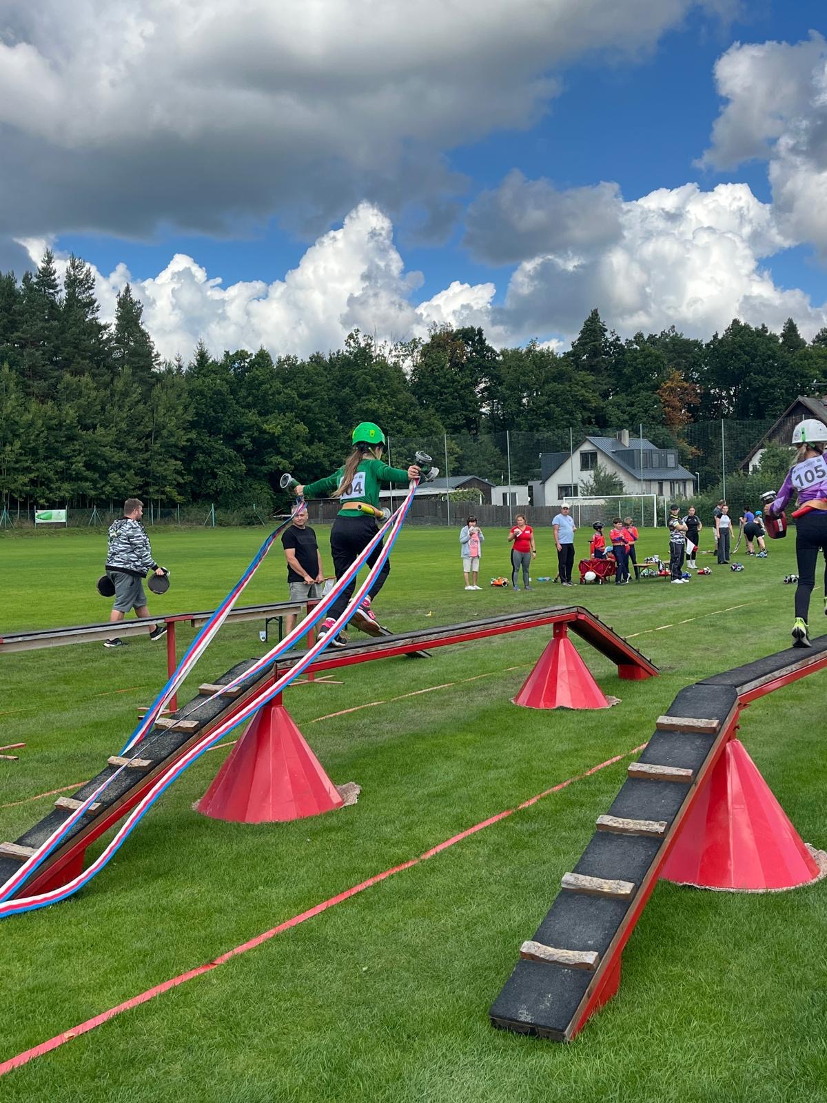 9ab6158d-46b5-40bc-b394-4337df81e525