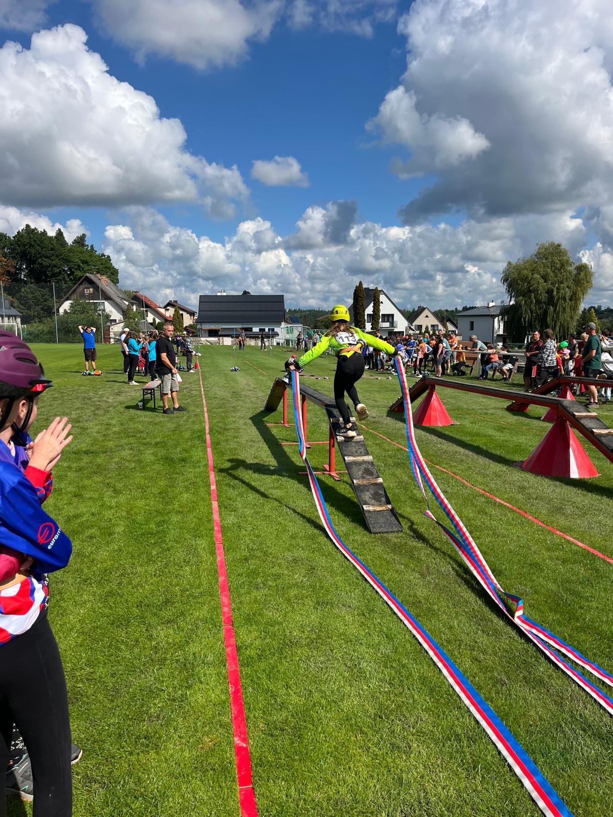 e67785db-e82c-4d32-9f5b-f63c2a50dd05