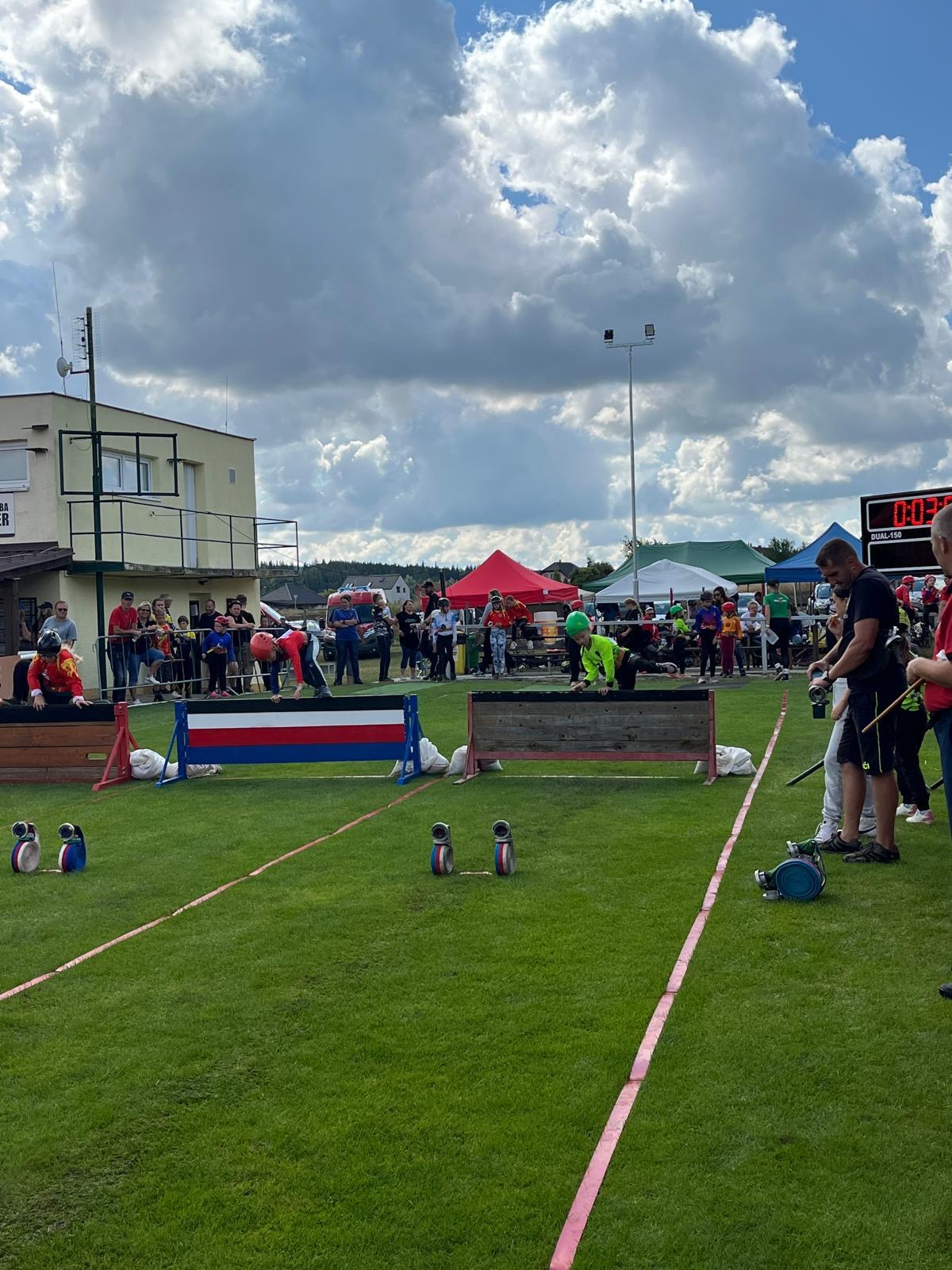 d03bf140-ea47-485f-abf7-206ce08ac649