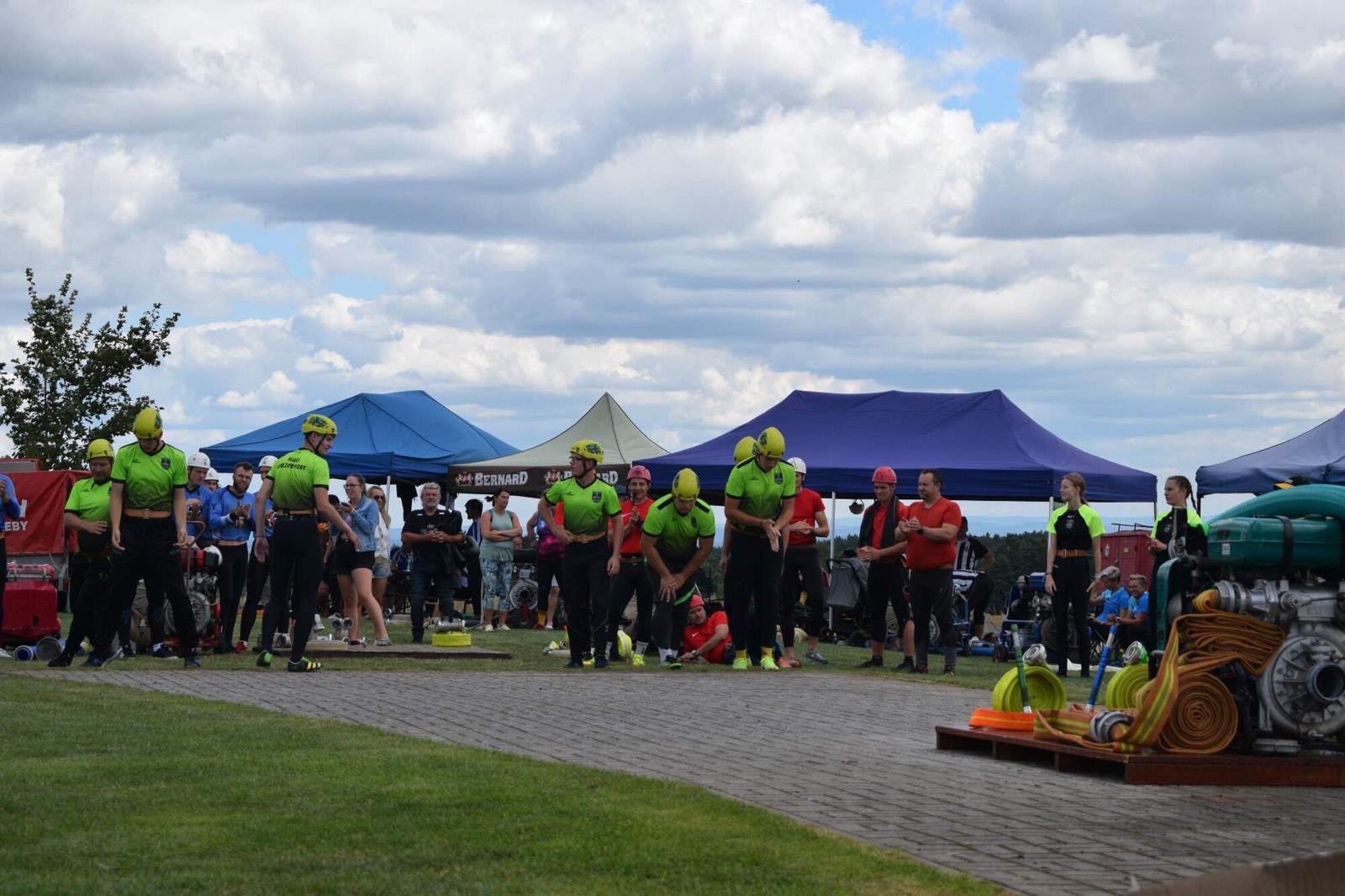 264c6d3b-999f-4c48-9175-8acb19159641