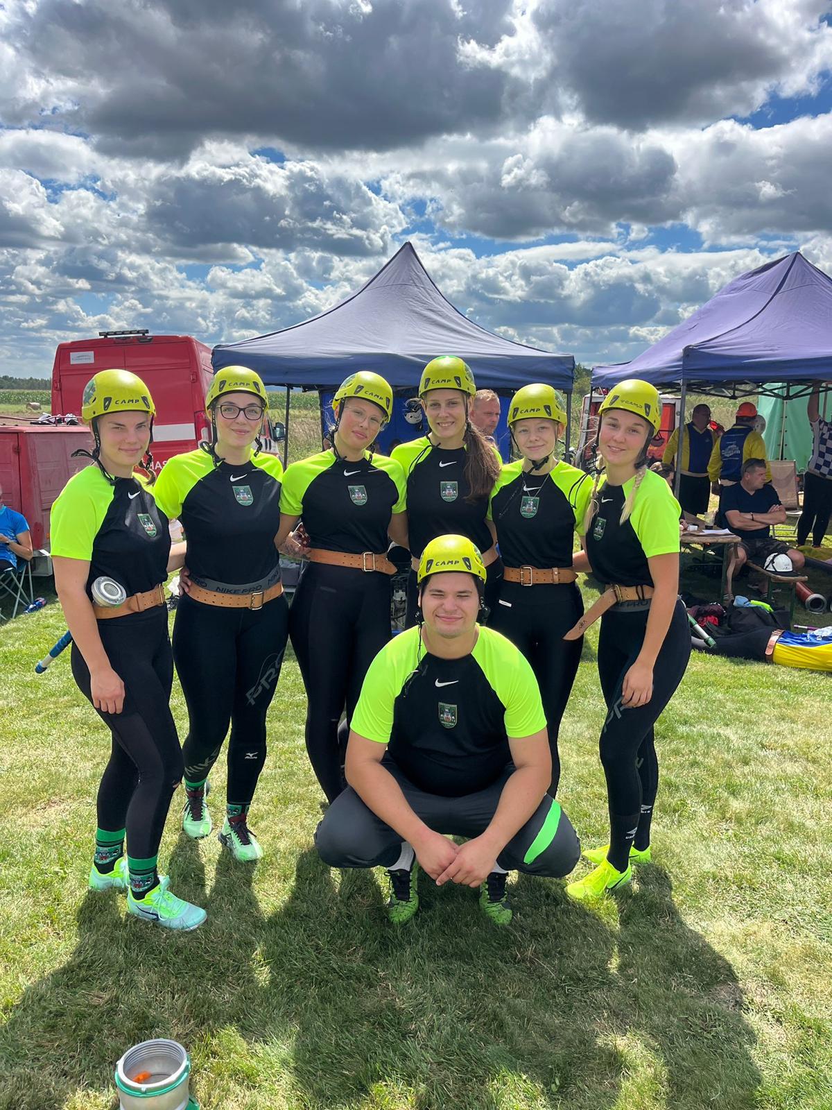 c7f56174-371d-4135-b455-292657ffaef5