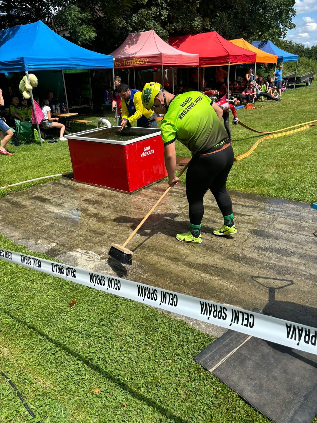 023ac75a-3a04-4bd2-9719-ebf69bbf27c2