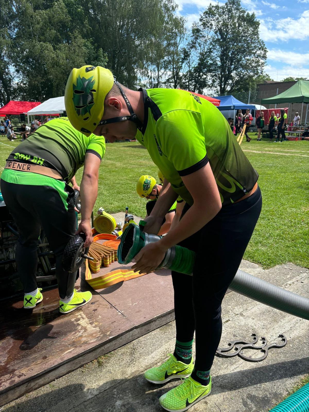 2d69c9f2-75e4-4ff8-a834-3d9336d14e60